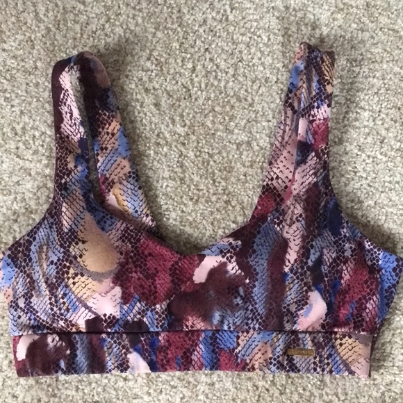 LIMITED EDITION Activewear Set - Picture 2 of 9